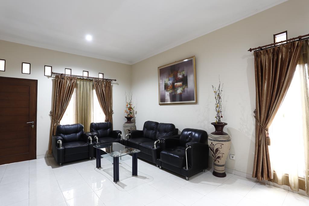 Reddoorz @ Jalan Damai Hotell Ngaglik Eksteriør bilde